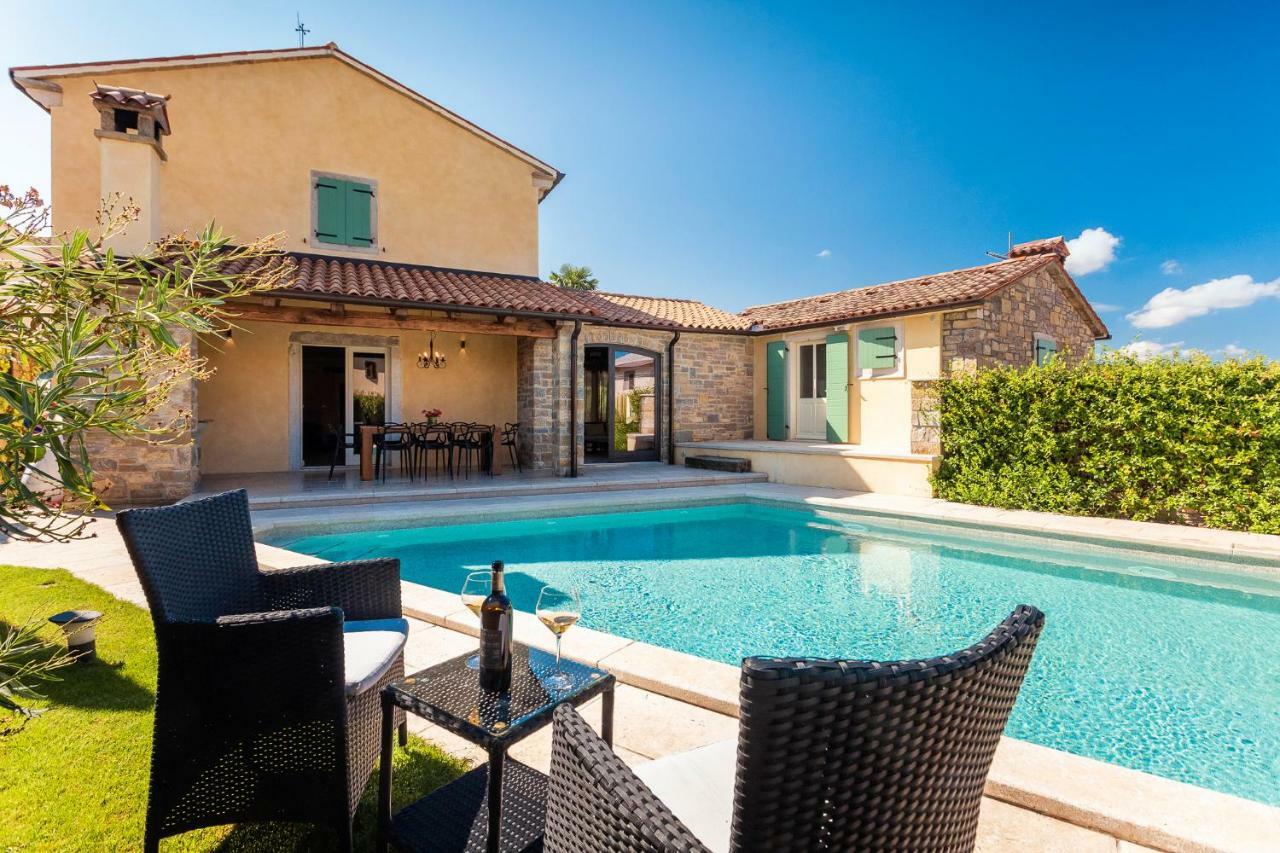 Villa Benvenuti Motovun Exteriör bild